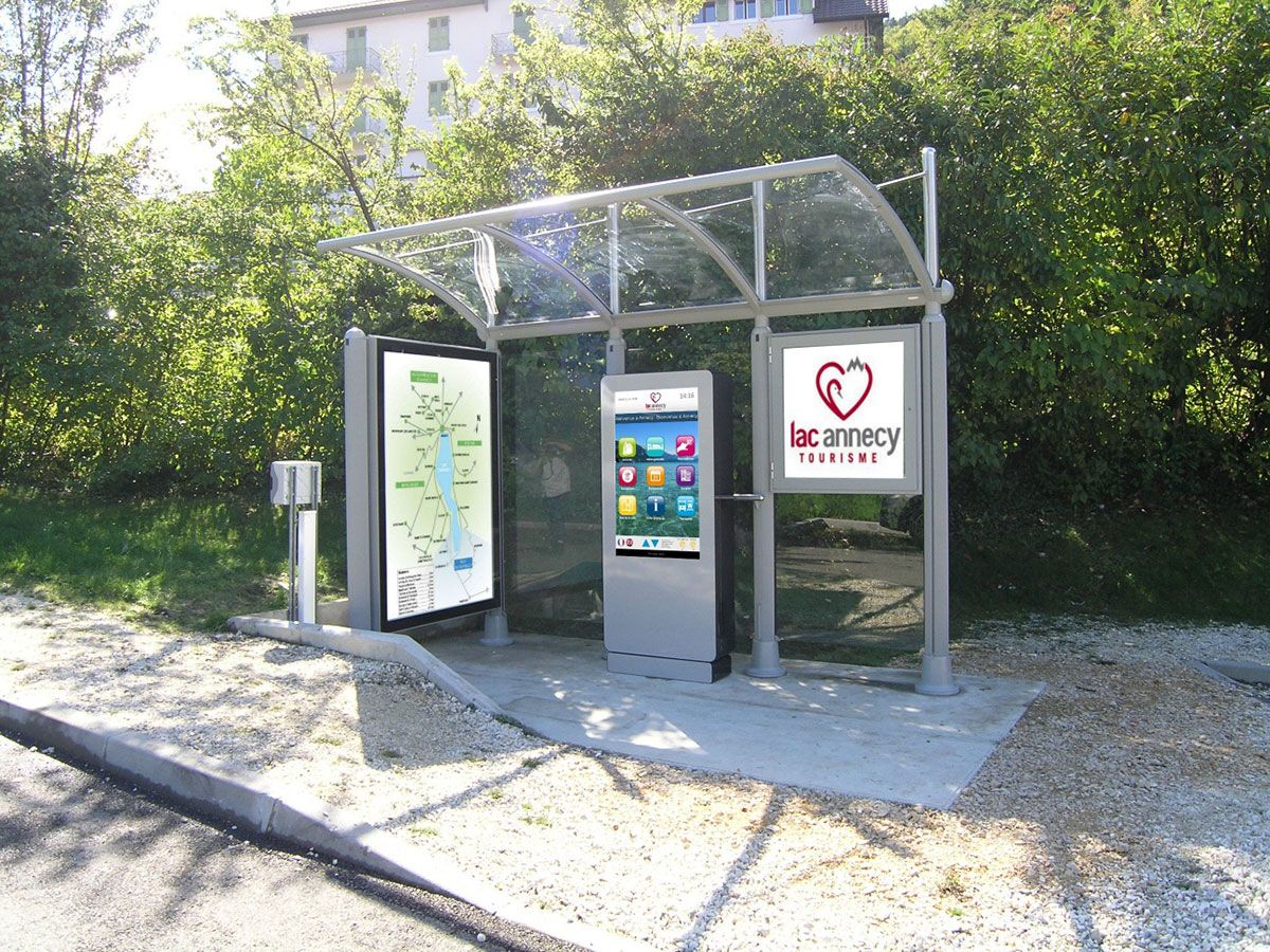 Photographie Borne interactive extérieure Lac Annecy
